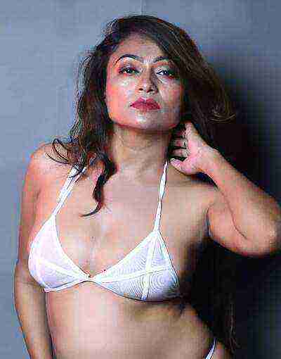 Threesome Nude Stripping (2025) Tusu Saha (2025)