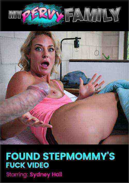 [18+] Found Stepmommy's Fuck Video