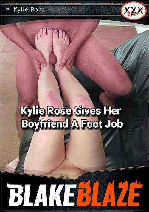 [18+] Kylie Rose Gives Her Boyfriend A Foot Job