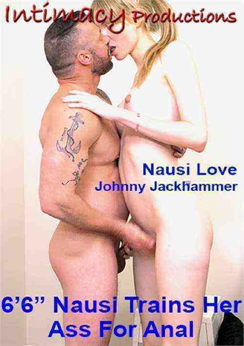 [18+] 6’6” Nausi Trains Her Ass For Anal
