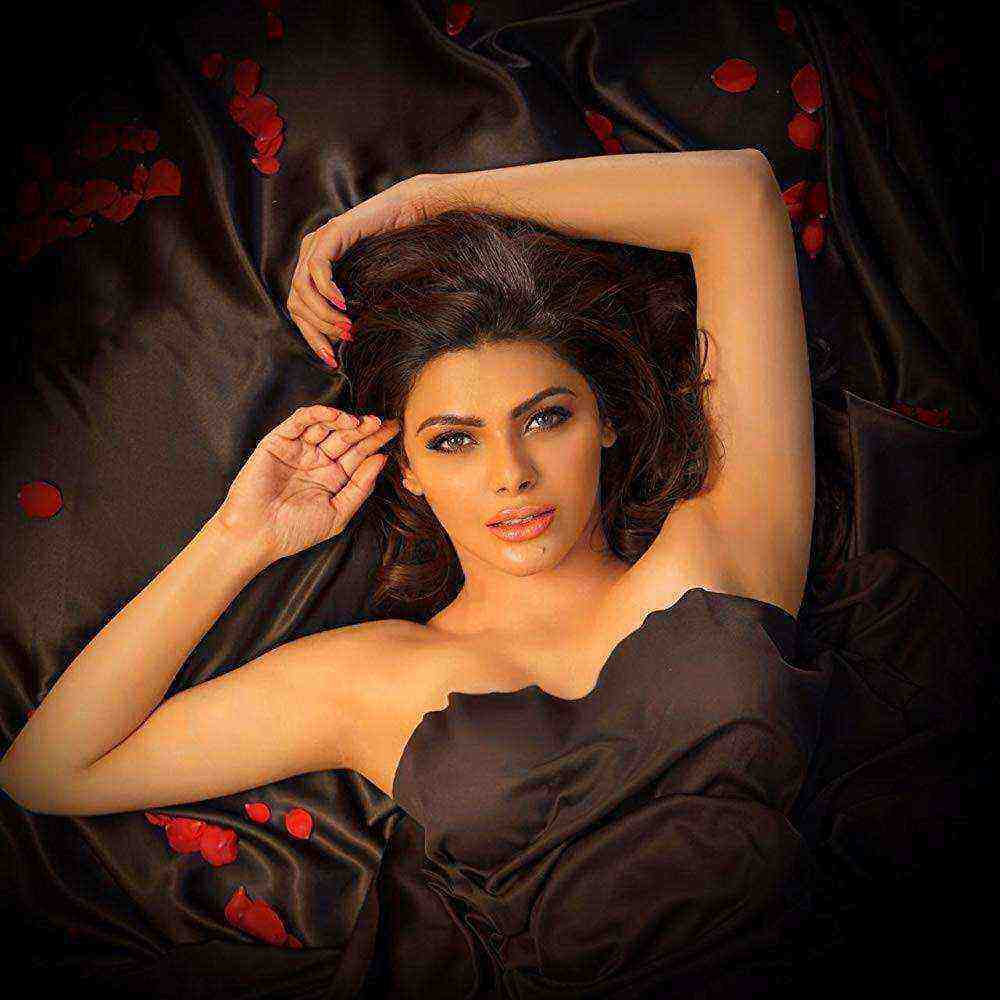 Express Yourself – Sherlyn Chopra (2019)