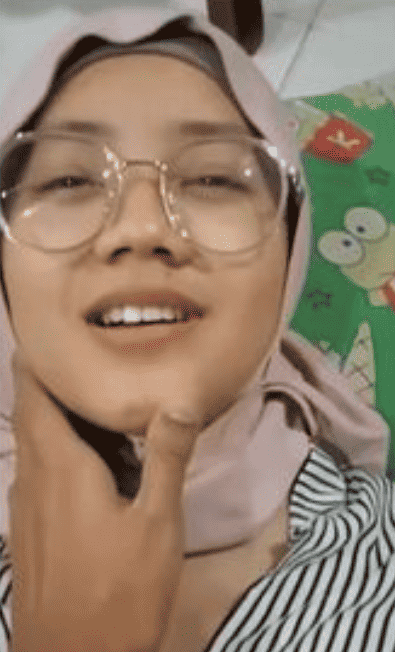 Hijabi Ladki Ne Boyfriend Ka Pura Maal Liya (2025) Unrated (2025)