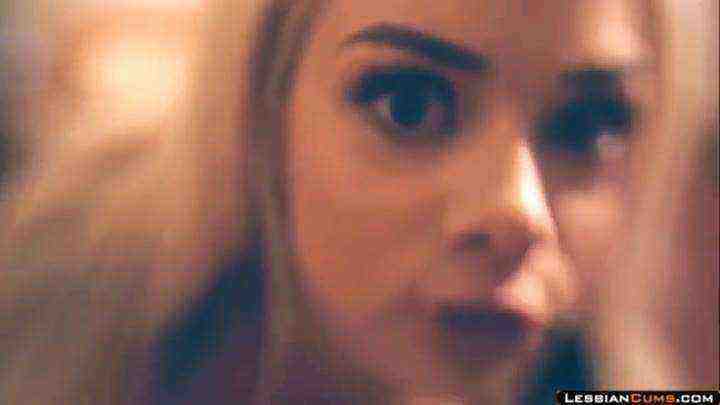 LesbianCums com Elsa Jean Lesbian Fantasy Orgasm